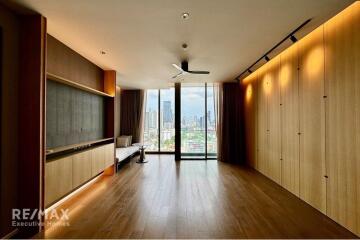 Modern 2 Bedroom Condo for Rent in Prompong Area, 9 Mins Walk to BTS Phrom Phong