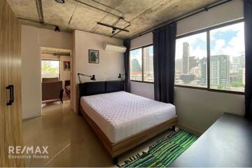 Luxurious BTS Nana Condo with Urban Oasis Vibe  14 Mins Walk to Amenities