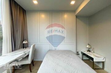 Luxurious Western-style 3-Bed Condo, 10 Mins Walk to Promphong BTS