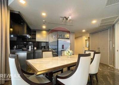 Luxurious Western-style 3-Bed Condo, 10 Mins Walk to Promphong BTS