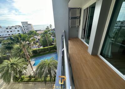 Modern Beachfront Condo 3 Bedrooms at Whale Marina Condominium - Na Jomtien