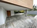 Spacious carport with modern design