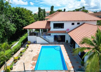 5 Bedrooms House in Paradise Villas 1 East Pattaya H011852