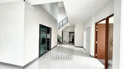 5 Bedrooms 6 Bathrooms 416 SQ.M The City Bangna