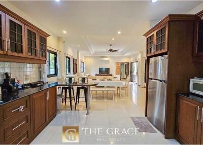 Nature Valley,Thai-Modern Villa, 3 Bed 2 Bath in Hua Hin Soi 70 For Sale