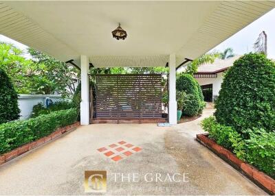 Nature Valley,Thai-Modern Villa, 3 Bed 2 Bath in Hua Hin Soi 70 For Sale