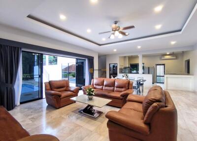 5 bedroom House in Paradise Villa 1 East Pattaya