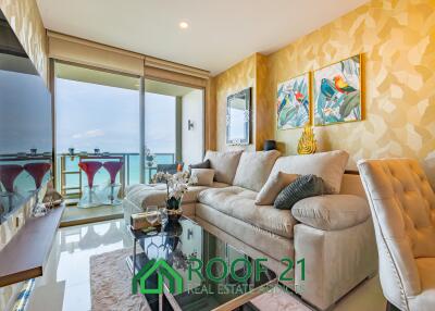 Exquisite 47 sqm Seaview Residence: 29th Floor Elegance with Custom-Built Furnishings