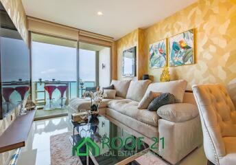 Exquisite 47 sqm Seaview Residence: 29th Floor Elegance with Custom-Built Furnishings