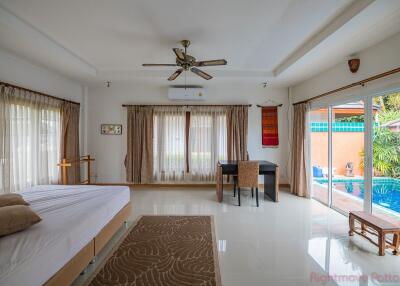 2 Bed House For Rent In East Pattaya - Impress House