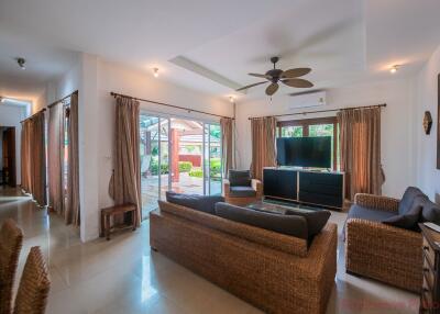 2 Bed House For Rent In East Pattaya - Impress House