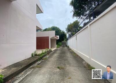 Driveway leading to residential property