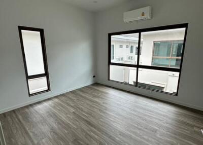 For Sale Bangkok Single House Burasiri Krungthepkreetha Krungthepkreetha 15 Bang Kapi