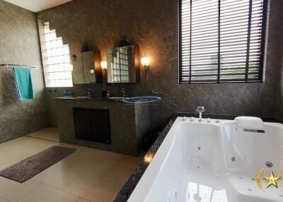 Luxury pool villa Khao Tao Hua Hin for sale