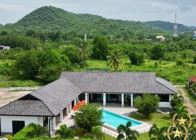 Luxury pool villa Khao Tao Hua Hin for sale