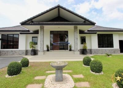 Luxury pool villa Khao Tao Hua Hin for sale