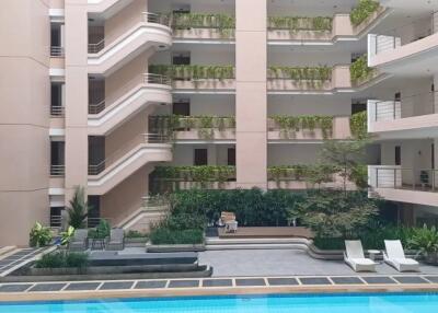 Navin Court 2 bedroom condo for sale