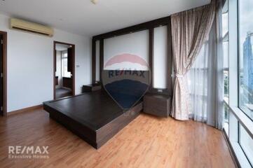 New Condo in the Heart of Watthana, 7 Mins Walk to BTS Ekkamai