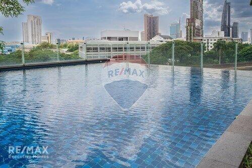 New Condo in the Heart of Watthana, 7 Mins Walk to BTS Ekkamai