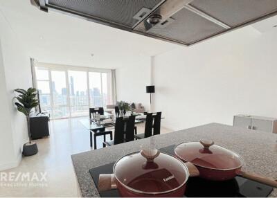 Pet Friendly 2-Bedroom High Floor Condo for Sale near BTS Ekkamai