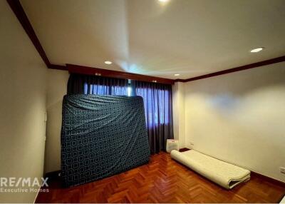 Luxurious 2 Bedroom Condo for Rent in Sathon Area