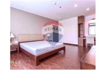 Spacious 2 Bed Condo for Rent in Sukhumvit 63, Bangkok: Ready for Immediate Move-in!