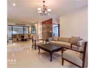 Spacious 2 Bed Condo for Rent in Sukhumvit 63, Bangkok: Ready for Immediate Move-in!