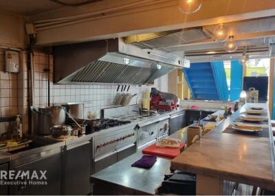 Restaurant Space for Rent in Prime Sukhumvit 55 Townhouse Location