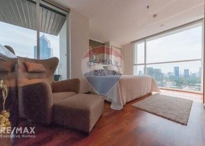 Luxurious 21 Bed Condo with Panoramic City Views, 9 Mins Walk to BTS Chit Lom