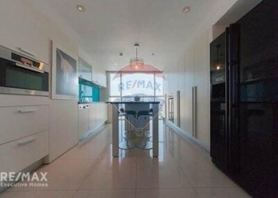 Luxurious 21 Bed Condo with Panoramic City Views, 9 Mins Walk to BTS Chit Lom