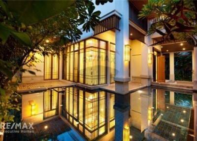 Detached Single House with 5 Bedrooms in Nice Sathorn Compound for Rent