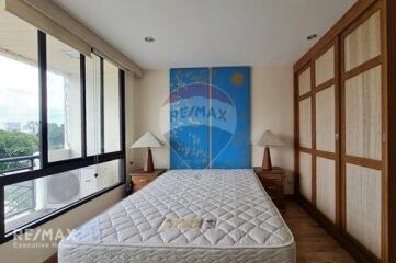 Pet-Friendly 2BR Condo with Urban Oasis Vibe, 17 Mins Walk to BTS Phrom Phong