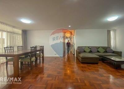 Spacious 3 Bed Condo for Rent near BTS Phrompong in Sukhumvit 24