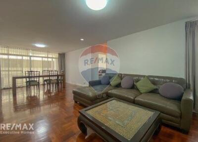 Spacious 3 Bed Condo for Rent near BTS Phrompong in Sukhumvit 24