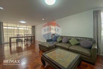 Spacious 3 Bed Condo for Rent near BTS Phrompong in Sukhumvit 24