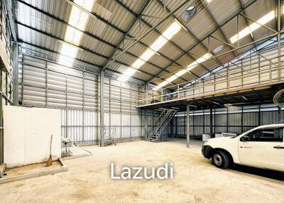 Warehouse with office for rent on Ratchada Road