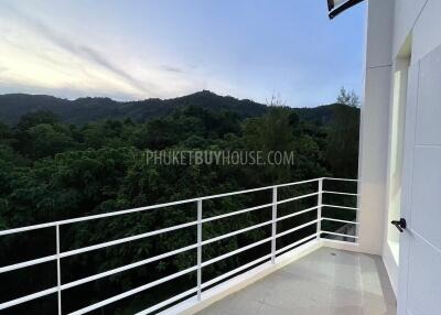 KTH22270: Enjoy Beautiful Mountain Views in This 4 Bedroom Villa for Sale in Kathu