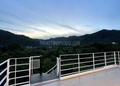 KTH22270: Enjoy Beautiful Mountain Views in This 4 Bedroom Villa for Sale in Kathu