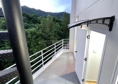 KTH22270: Enjoy Beautiful Mountain Views in This 4 Bedroom Villa for Sale in Kathu