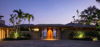 LAY22218: Elite Haven - A Luxurious Oasis on 3200 Sq.m Plot in Layan Bay