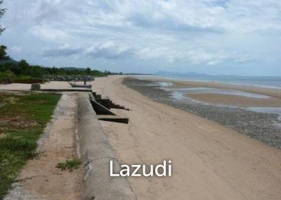 8 Rai of amazing Beachfront Land in Prachuap Khiri Khan (FINANCING POSSIBLE)