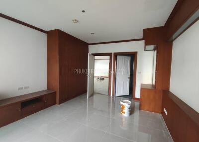 PHU21990: Exceptional 3-Bedroom Apartment in Phuket Town Available For Sale