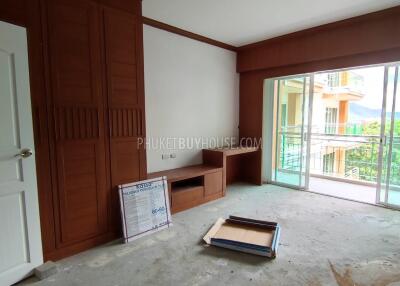 PHU21990: Exceptional 3-Bedroom Apartment in Phuket Town Available For Sale