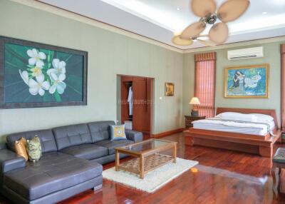 KOH21965: Opulent Five-Bedroom Residence with Breathtaking Ocean Views Available for Sale in Koh Sirey