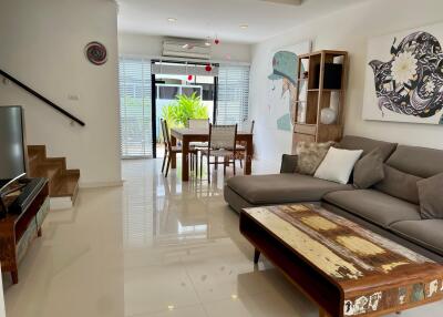 LAG21893: Cozy 3 Bed Townhouse In Laguna