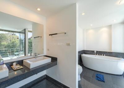 PAT21801: Four Bedroom Seaview Villa in Patong