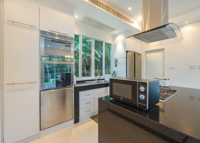 PAT21801: Four Bedroom Seaview Villa in Patong