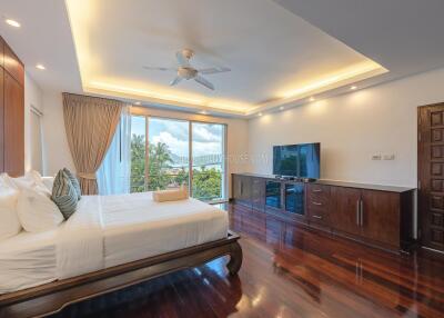 PAT21801: Four Bedroom Seaview Villa in Patong