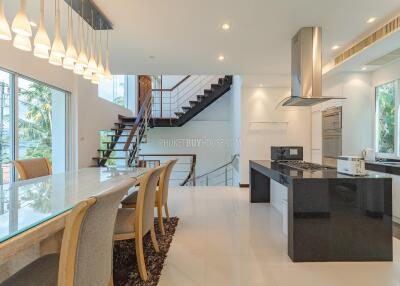 PAT21801: Four Bedroom Seaview Villa in Patong