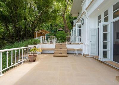 AOP7146: 10 Bedrooms Villa with Panoramic View in Ao Por